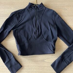 90 degree yoga Cropped Black Zip Up